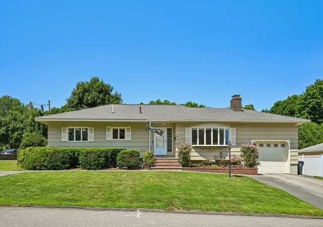 1st image of 34 Duston Dr, Methuen, MA 01844 | MLS# 73553741