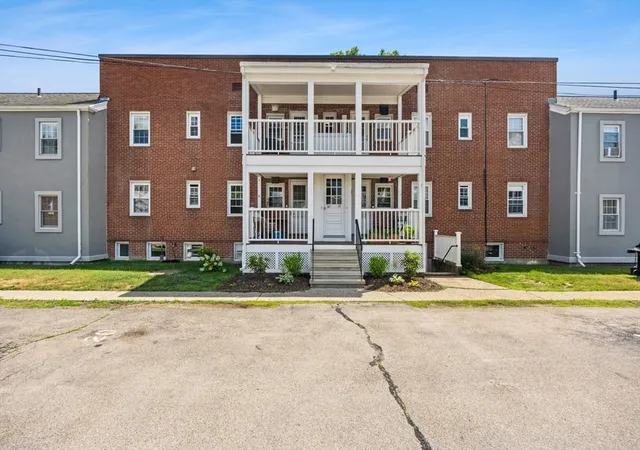 Homes for sale in Attleboro, MA | 180 South Main Street #20, Attleboro, MA 02703 | MLS# 73541735