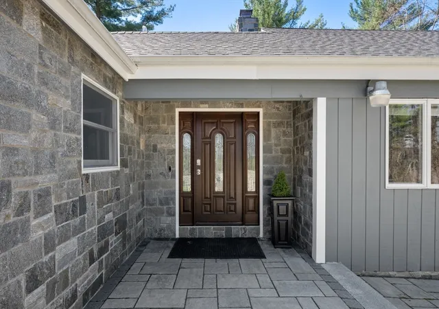 3rd image of 40 Hobbs Brook Road, Weston, MA 02493 | MLS# 73506812