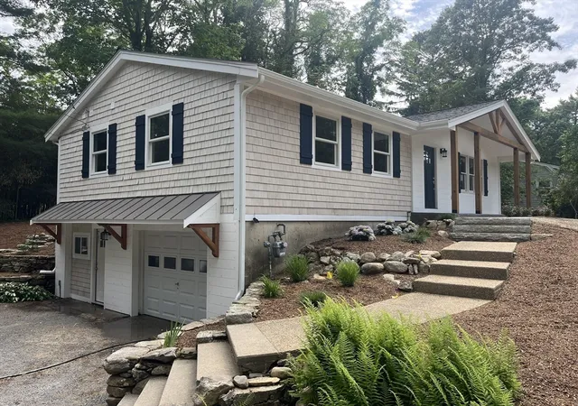 Photo 1 of Single family home for sale at 76 Sippewissett Rd, Falmouth, MA 02540 | MLS# 73535790 | Listing updated on 2026-09-15