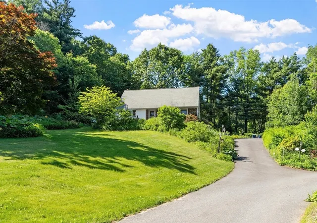 3rd image of 33 Taft Rd, Sterling, MA 01564 | MLS# 73534265