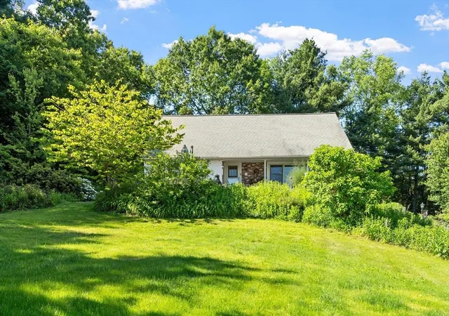 4th image of 33 Taft Rd, Sterling, MA 01564 | MLS# 73534265