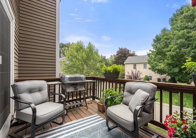 3rd image of 600 Trapelo Rd, Waltham, MA 02452