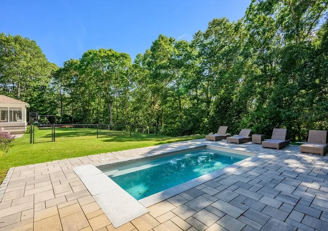 5th image of 239 Oxford Dr, Cotuit, MA 02635 | MLS# 73543370
