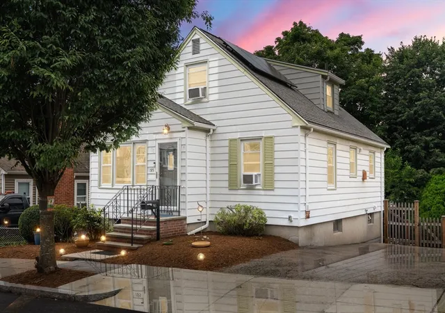 Photo 2 of Sale Pending at 195 Glenellen Rd, West Roxbury, MA 02132 | MLS# 73563333 | Listing updated on 2026-09-07