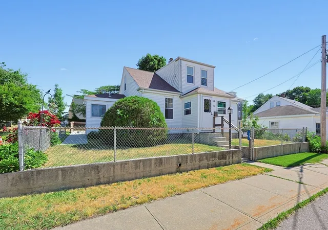 2nd image of 16 Lakeview St, Blackstone, MA 01504 | MLS# 73552699
