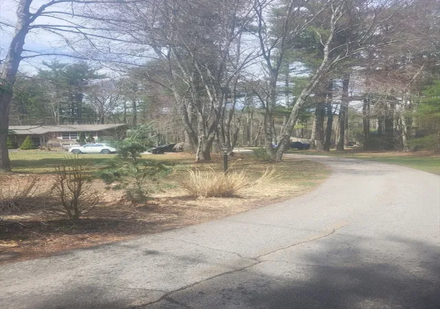 Photo 3 of Sale Pending at 965 Temple St, Duxbury, MA 02332 | MLS# 73502198 | Listing updated on 2026-08-26