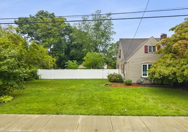 Photo 4 of Single family home for sale at 59 Mulberry St, Attleboro, MA 02703 | MLS# 73556101 | Listing updated on 2026-09-18