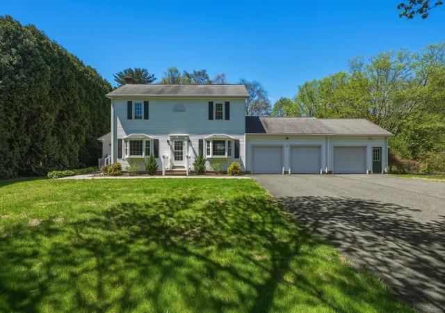 Homes for sale in Hadley, MA | 1 Kozera Ave, Hadley, MA 01035 | MLS# 73515751