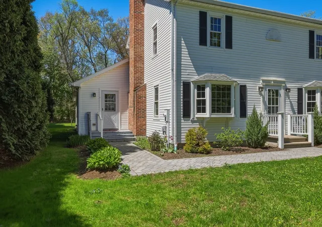 Homes for sale in Hadley, MA | 1 Kozera Ave, Hadley, MA 01035 | MLS# 73515751