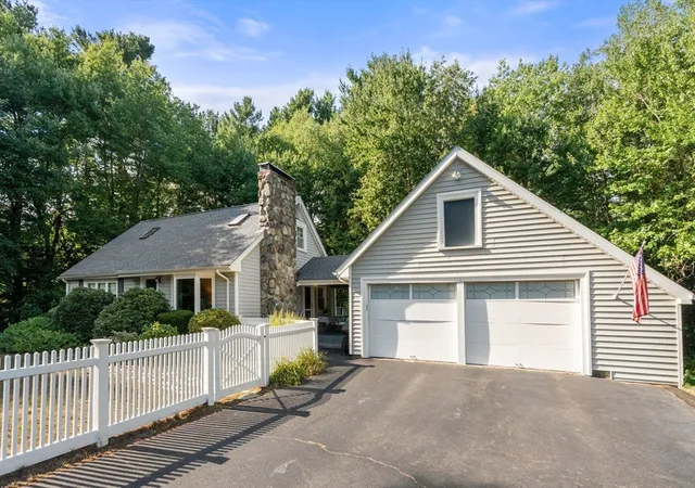 Photo 2 of Sale Pending at 133 Highland Street, Easton, MA 02375 | MLS# 73569657 | Listing updated on 2026-09-15