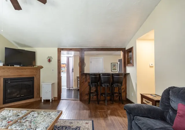 3rd image of 58 Chestnut Rd, Halifax, MA 02338 | MLS# 73555513