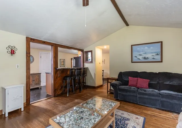 4th image of 58 Chestnut Rd, Halifax, MA 02338 | MLS# 73555513