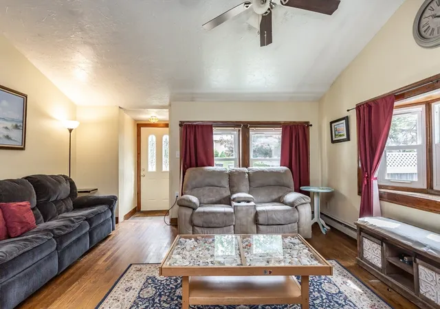 5th image of 58 Chestnut Rd, Halifax, MA 02338 | MLS# 73555513