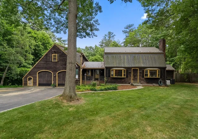 Homes for sale in Marshfield, MA | 1200 Forest St, Marshfield, MA 02050 | MLS# 73537715