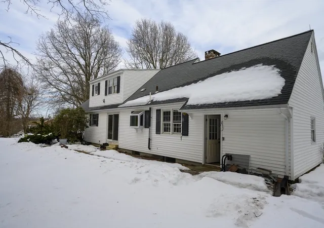 Homes for sale in Amherst, MA | 208 Rolling Ridge Rd, Amherst, MA 01002 | MLS# 73484135