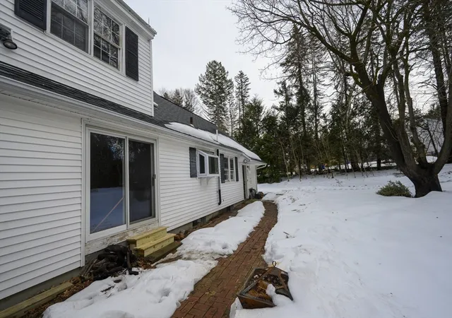 Homes for sale in Amherst, MA | 208 Rolling Ridge Rd, Amherst, MA 01002 | MLS# 73484135