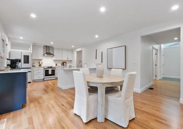 3rd image of 23 Revolutionary Road, Concord, MA 01742 | MLS# 73542078