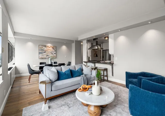 Homes for sale in Boston, MA | 65 East India Row #26H, Boston, MA 02110 | MLS# 73504615