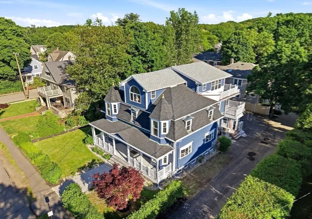 2nd image of 10 Washington Park, Newtonville, MA 02460