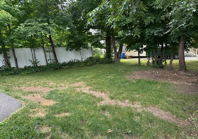 3rd image of 8 Bishop St, Leominster, MA 01453 | MLS# 73542082