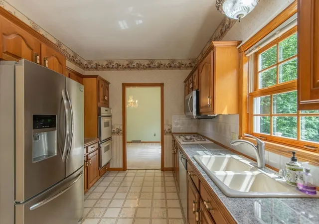 Photo 3 of Single family home for sale at 20 Nolan Ln, Feeding Hills, MA 01030 | MLS# 73562196 | Listing updated on 2026-09-20