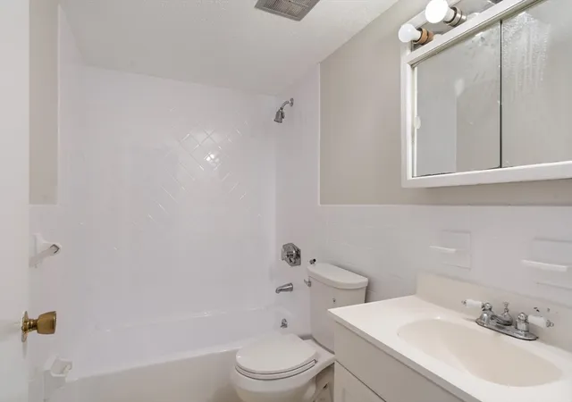 2nd image of 10 Williams St, Watertown, MA 02472