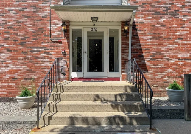 3rd image of 212 Fisher St #A7, North Attleboro, MA 02760 | MLS# 73564226