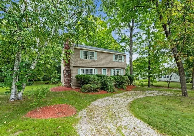 2nd image of 8 Sullivan Avenue, Salem, NH 03079 | MLS# 73569462
