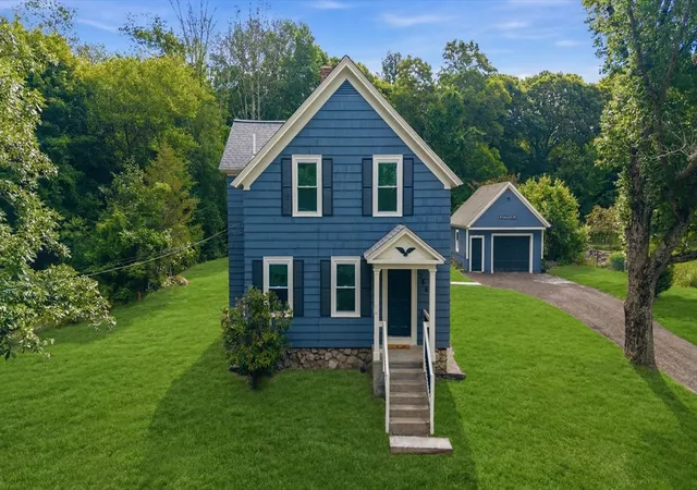 Homes for sale in Uxbridge, MA | 286 Blackstone St, Uxbridge, MA 01569 | MLS# 73539904