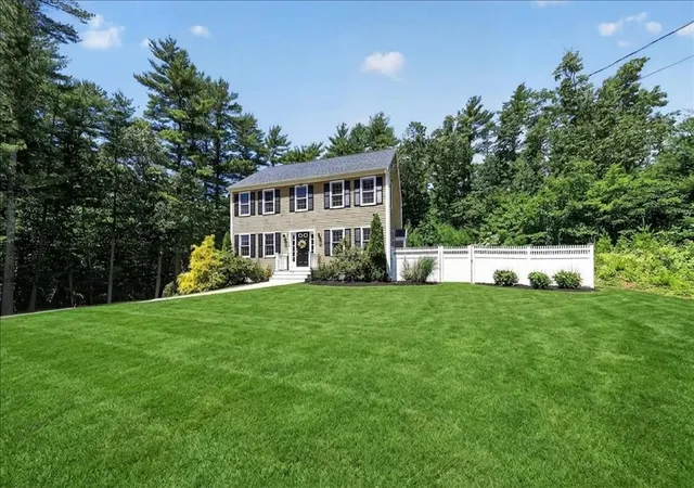1st image of 73 Ring Road, Kingston, MA 02364 | MLS# 73542301