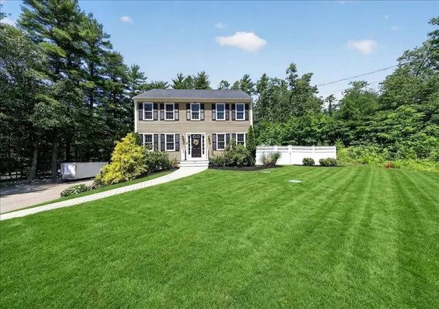 2nd image of 73 Ring Road, Kingston, MA 02364 | MLS# 73542301