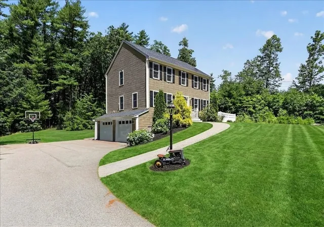 3rd image of 73 Ring Road, Kingston, MA 02364 | MLS# 73542301