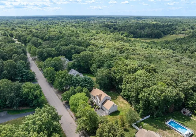 Photo 3 of Single family home for sale at 90 Northridge Dr, East Bridgewater, MA 02333 | MLS# 73566033 | Listing updated on 2026-10-03
