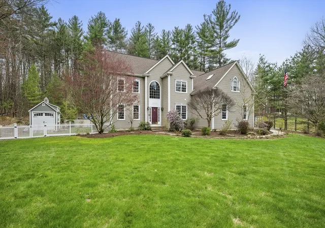 Homes for sale in Upton, MA | 154 South Street, Upton, MA 01568 | MLS# 73507328
