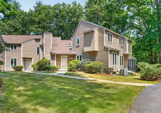 2nd image of 8 Pilgrim Dr #A, Westford, MA 01886 | MLS# 73554452