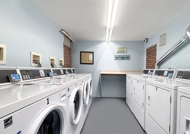 2nd image of 172 Middle St, Lowell, MA 01852