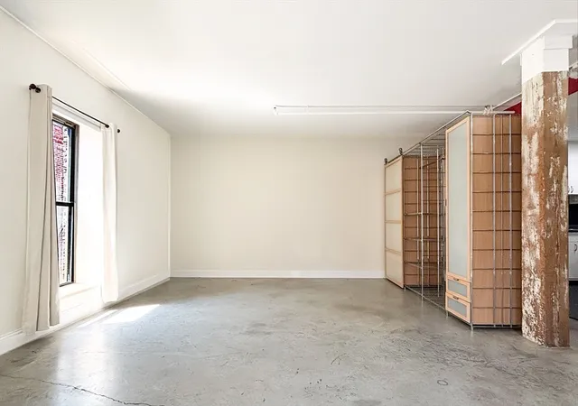 Photo 4 of Condo for sale at 172 Middle St #303, Lowell, MA 01852 | MLS# 73565188 | Listing updated on 2026-09-22