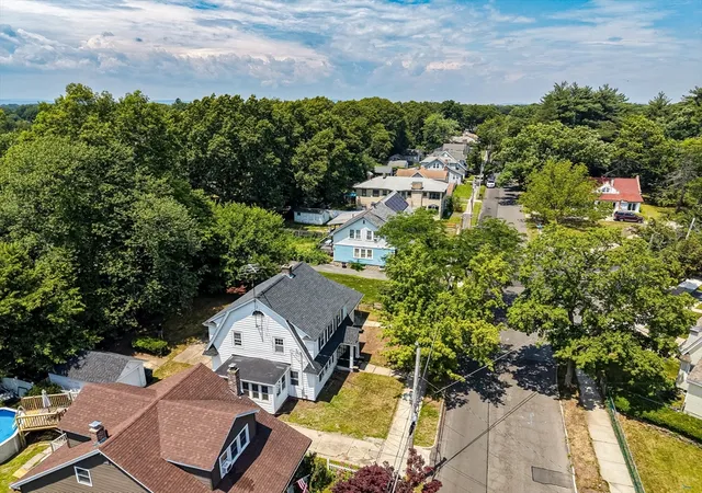 41st image of 32 Marsden St, Springfield, MA 01109 | MLS# 73559587