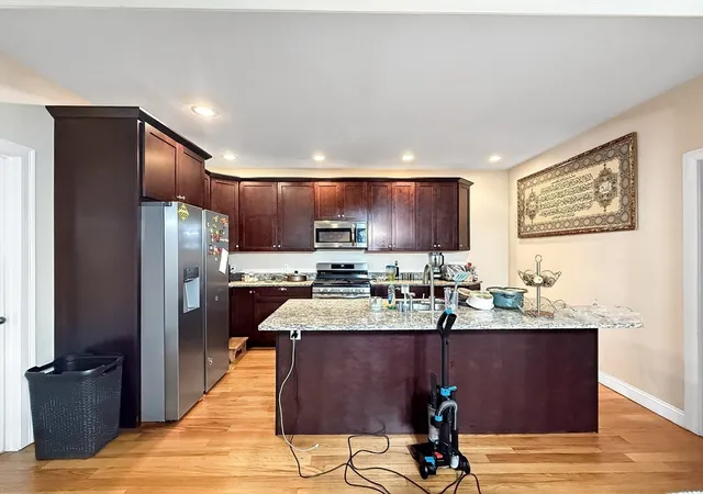 3rd image of 44 Dominion Rd, Worcester, MA 01605 | MLS# 73530628