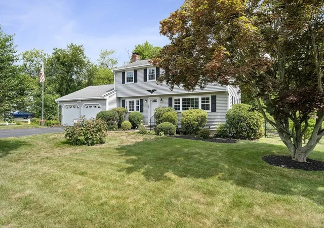 1st image of 20 Worcester Dr, Norwood, MA 02062 | MLS# 73565782