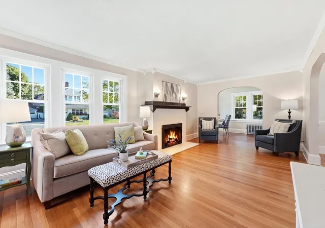 Photo 4 of Sale Pending at 130 Westmoreland Ave, Longmeadow, MA 01106 | MLS# 73569376 | Listing updated on 2026-09-16