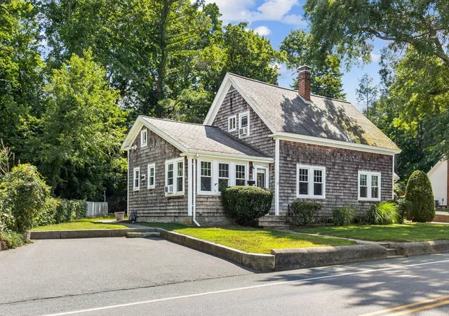 Photo 3 of House for sale at 77 Elm St, North Easton, MA 02356 | MLS# 73564938 | Listing updated on 2026-09-10