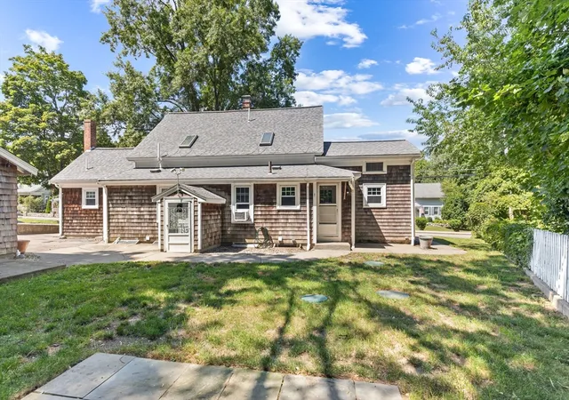 Photo 4 of House for sale at 77 Elm St, North Easton, MA 02356 | MLS# 73564938 | Listing updated on 2026-09-10