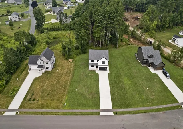 5th image of 11 Woodland Ln, Belchertown, MA 01007 | MLS# 73551554