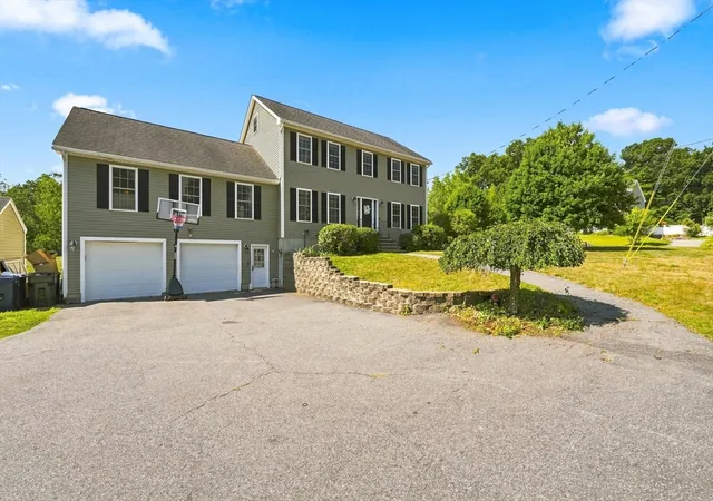 2nd image of 341 Primrose Hill, Dracut, MA 01826 | MLS# 73566493