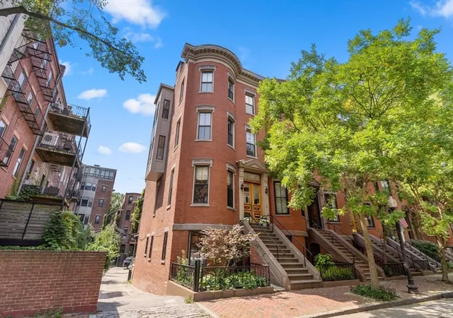 15th image of 2 Claremont Park #2, Boston, MA 02118 | MLS# 73563511