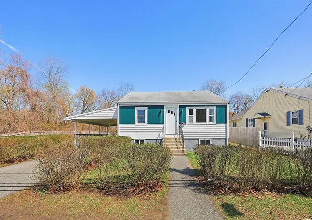 Homes for sale in Woburn, MA | 47 Willow St, Woburn, MA 01801 | MLS# 73502448