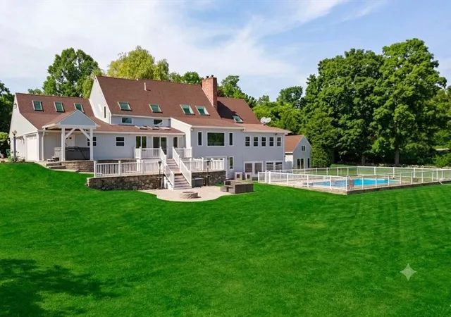 Homes for sale in Southborough, MA | 6 Lynbrook Road, Southborough, MA 01772 | MLS# 73547570