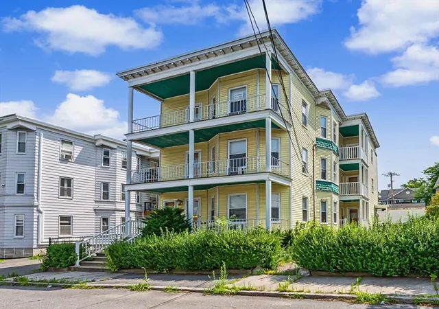 42nd image of 9 Bourne St, Lowell, MA 01852 | MLS# 73555029